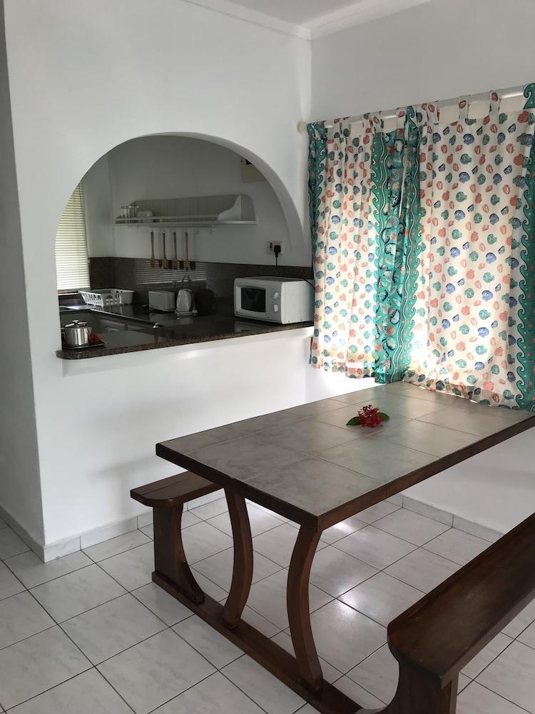 Michel Holiday Apartments Вікторія Екстер'єр фото