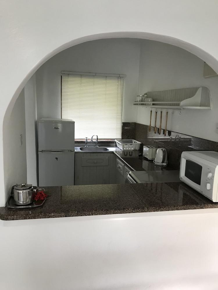 Michel Holiday Apartments Вікторія Екстер'єр фото